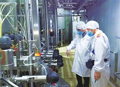 生產線上的 領頭羊 圖
